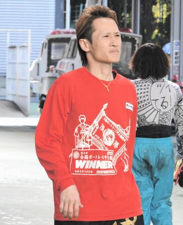 予選トップ通過を決めた白井英治