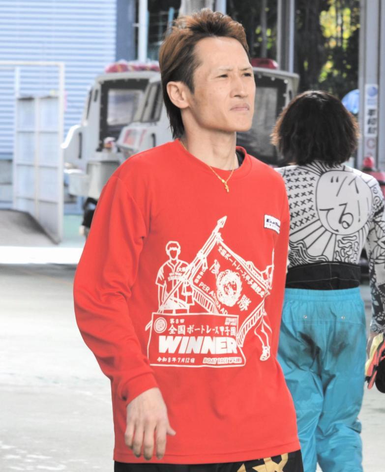 予選トップ通過を決めた白井英治