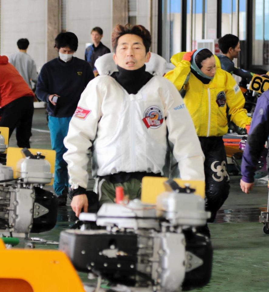 今節初１着にホッとした表情の徳増秀樹