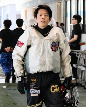 ゴールデンレーサーの貫禄を示す篠崎元志