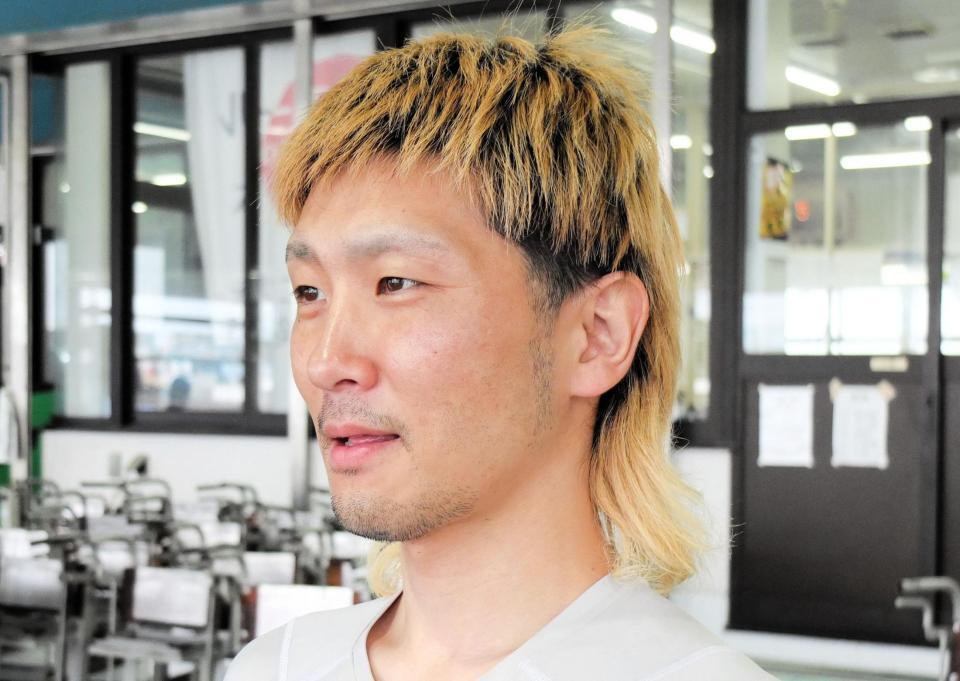 湯川浩司ではなくて天山広吉風の岩橋裕馬