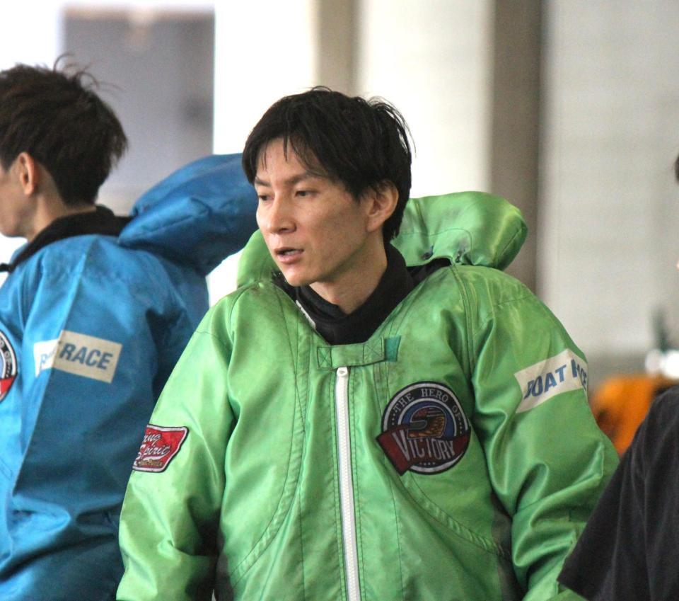 熱心に本体整備に取り組んだ松尾充