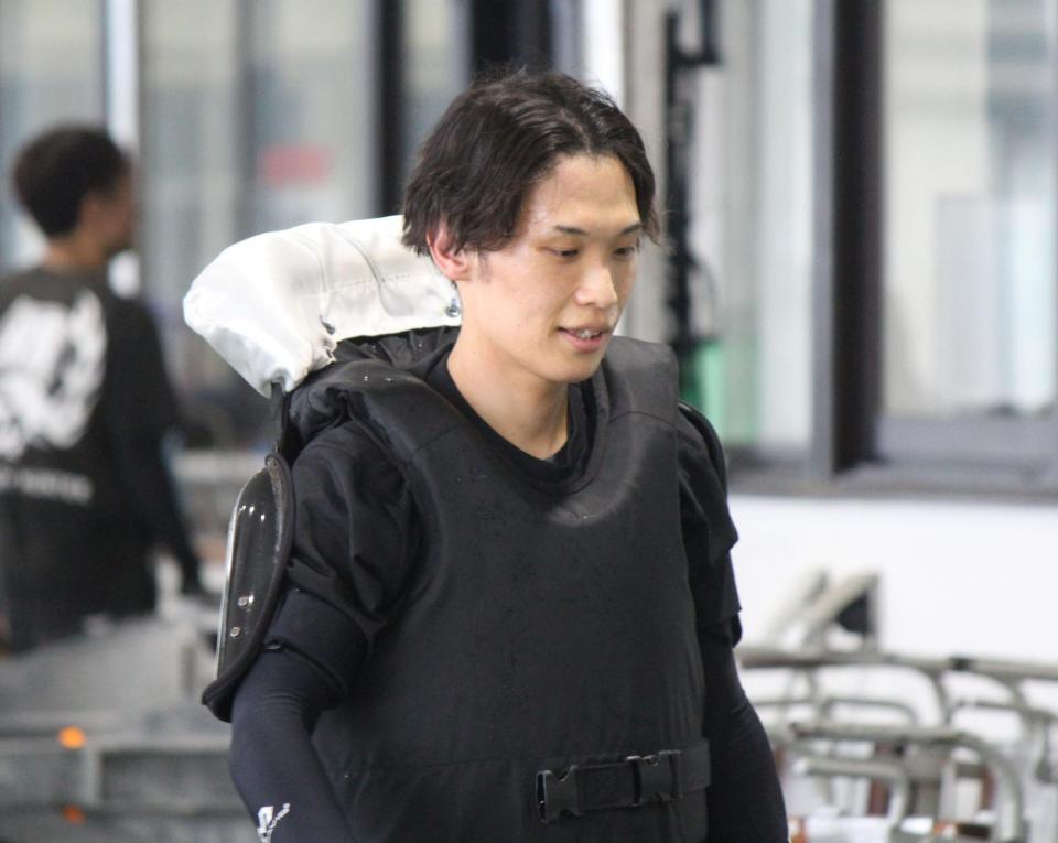 初日１、２着と順調な滑り出しを決めた間野兼礼