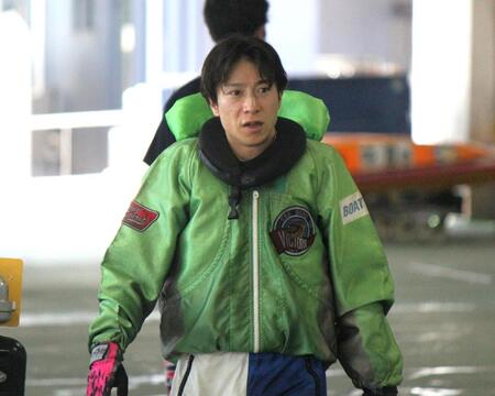 ２日目８Ｒで６コースからまくり差した鶴田勇雄