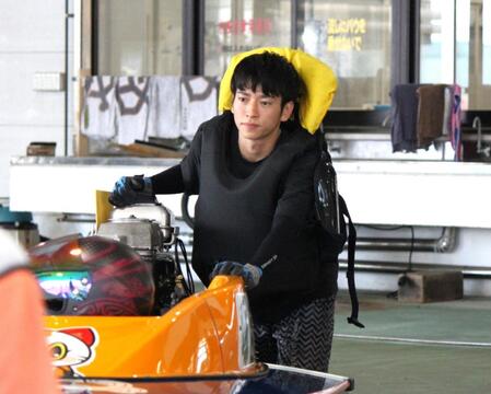 「流れを変えたい」と意気込む塚越海斗