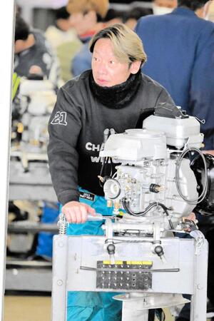 今年３回目の優勝を飾った坪井康晴