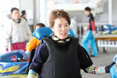２着と上々の滑り出しの平高奈菜