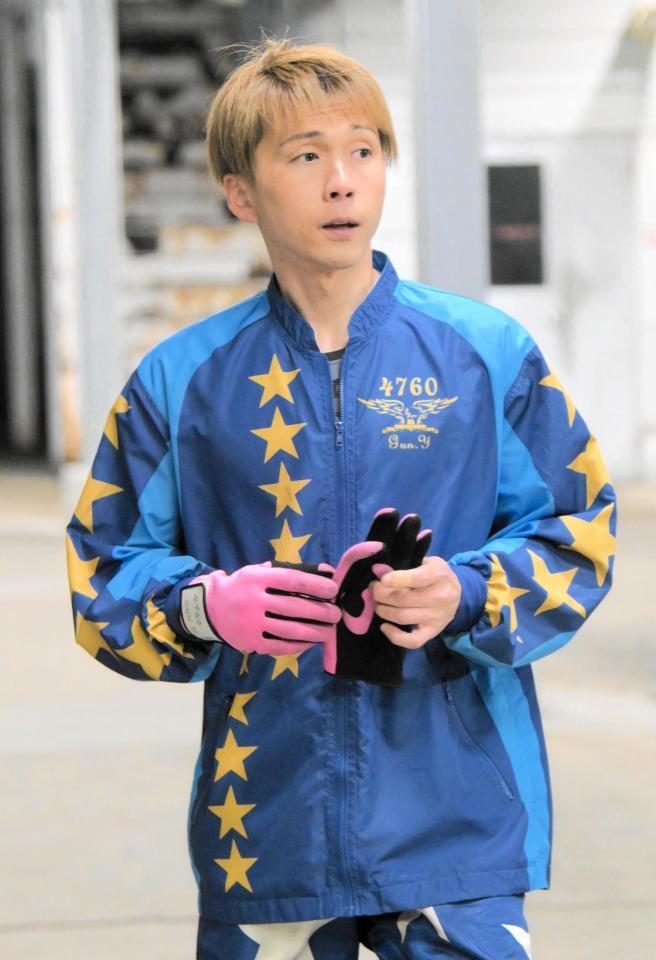 気迫の攻めで優出を狙う山崎郡