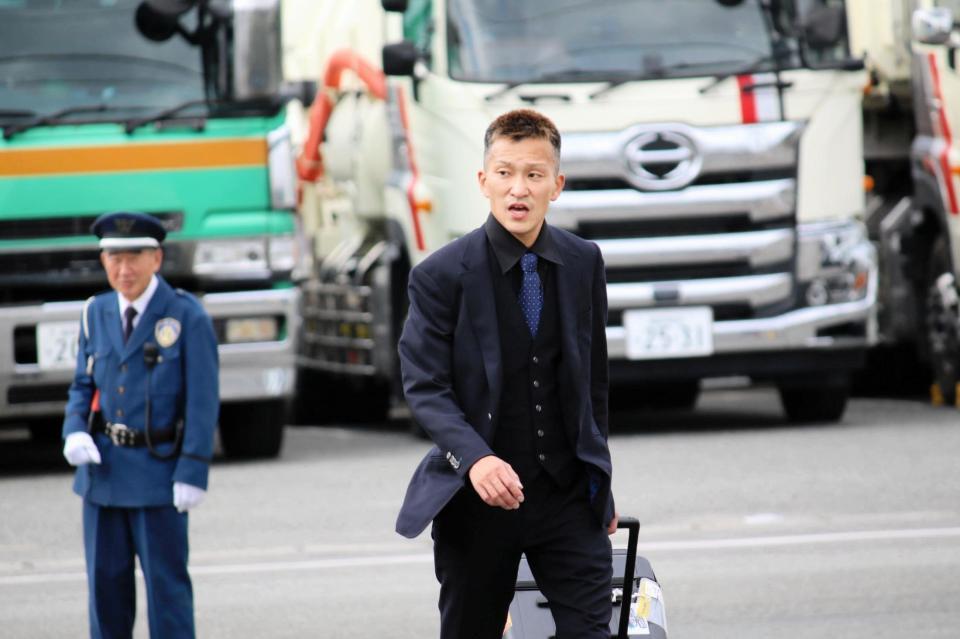 遅刻寸前でレース場に着いた西山貴浩