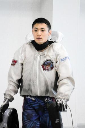 準優１１Ｒは２着に終わった新開航