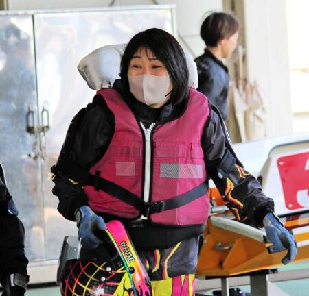 休みなしの地元戦も元気いっぱいの角ひとみ