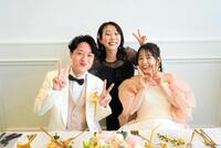 　勝浦真帆ちゃん（右）と中村駿平君（左）の結婚式に参加してきました