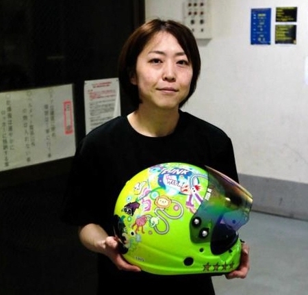 　ヘルメットでもレースでも存在感を見せる金田幸子