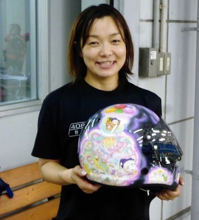 　大好きな天花ちゃんに選んでもらったヘルメットで奮闘する野田祥子