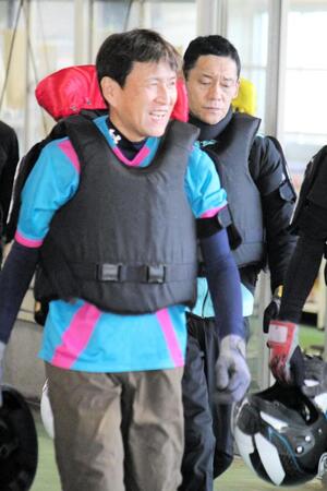 ２連対率トップの３８号機が相棒となった中野和裕（手前）