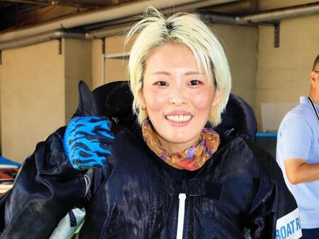 ４日目８Ｒを制して笑顔の村上奈穂