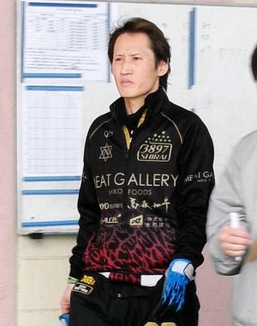 　低調機にシリーズを通して苦戦を強いられた白井英治