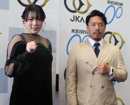 　ファン投票１位に輝いた児玉碧衣（左）と古性優作