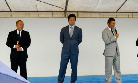 トークショーに参加した武田豊樹（右から）平原康多、牛山貴広