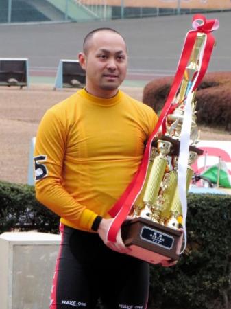 　まくりで記念初優勝を飾った天田裕輝