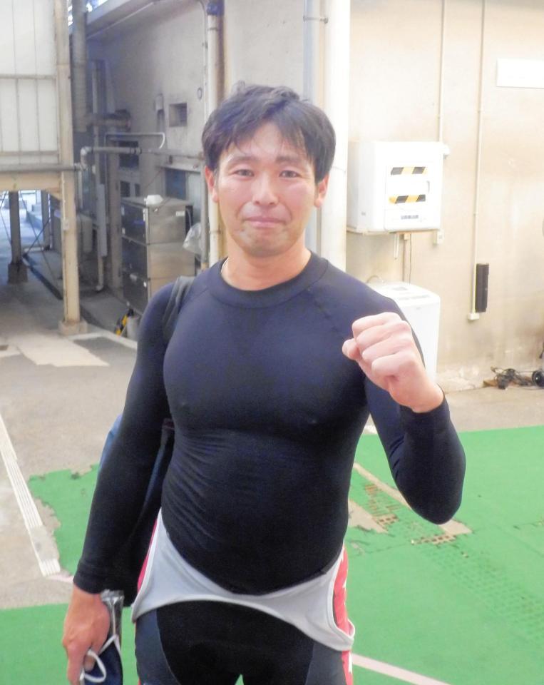 【高松競輪】久々の決勝進出で気持ちを奮い立たせる山賀雅仁編集者のオススメ記事加奈子夫人も勝利に笑顔　佐々木大魔神所有の良血馬シヴァース…名手ルメールの「真骨頂」とは　ライバル研究、パートナー信頼…父・今村康成助手が語る今村聖奈騎手８８年ダービーで勇姿を見せたあの馬高松競輪特集最新ニュース主要ニュースさんまの答えがシンプル過ぎてズッコケ巨人・秋広が豪快２ランで猛アピール西田さんお別れの会 米倉涼子が号泣弔辞ホラン千秋のエピソードにさんま絶叫中居正広氏のメッセージにファン感激ランキング(レース)話題の写真ランキング写真リアルタイムランキング注目トピックス