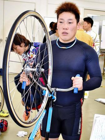 　四国軍団の先頭で果敢に駆ける原田研太朗