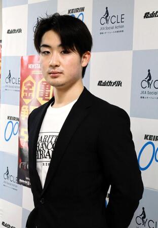 主導権を奪う山崎歩夢