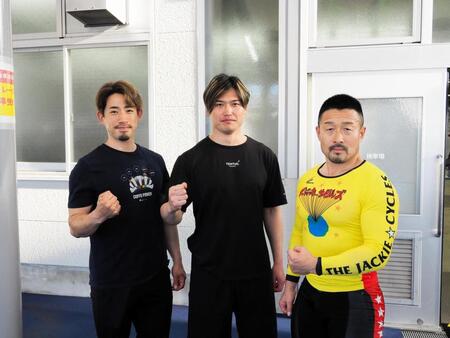 北日本ラインの番手で奮起する阿部拓真。先頭で自力をだす新山響平と３番手を固める佐藤慎太郎