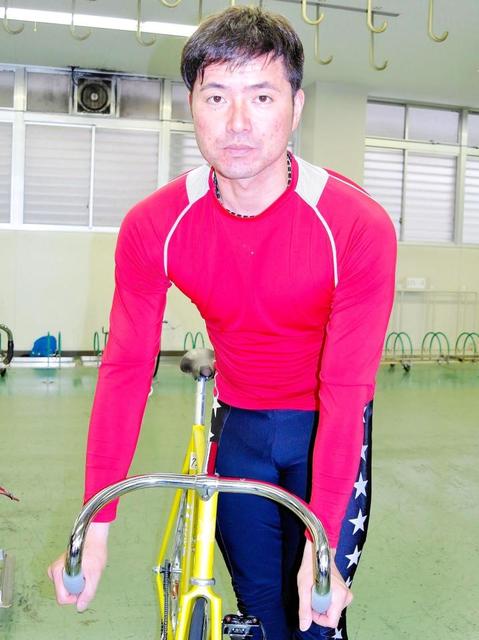 玉野競輪 元鯉戦士の兵動秀治 地元の若手を追走して鋭脚を繰り出す ミッドナイト競輪特集 レース デイリースポーツ Online