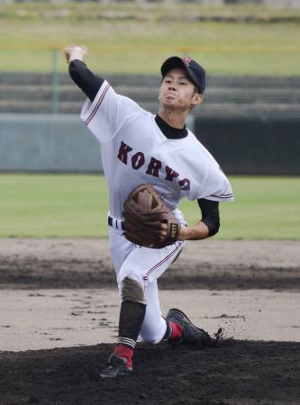 　自身初の完投勝利を挙げた広陵・太田