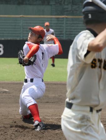 　１失点で完投勝利した瀬戸内・山岡（撮影・市尻達拡）