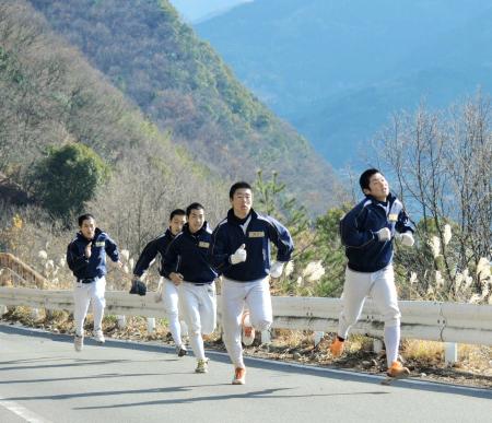 　池田の伝統的トレーニング「西山登り」