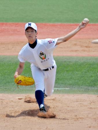 　３回２／３で２失点を喫したものの、６奪三振と力投した佐野日大・田嶋