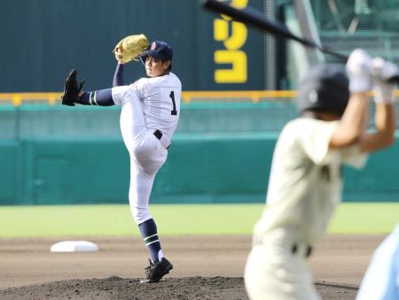 　１４三振を奪い、１失点完投で初戦突破した沖縄尚学・山城（撮影・持木克友）