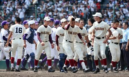 　善戦及ばず初戦敗退した高岡商ナイン