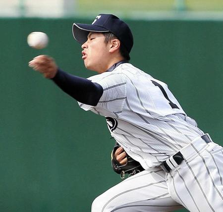 　宮島工を２失点に抑え、完投勝利を収めた広島新庄・堀（撮影・北村雅宏）