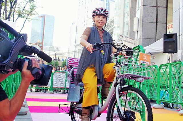 なるみ、20年ぶりに自転車に乗る/関西/芸能/デイリースポーツ online