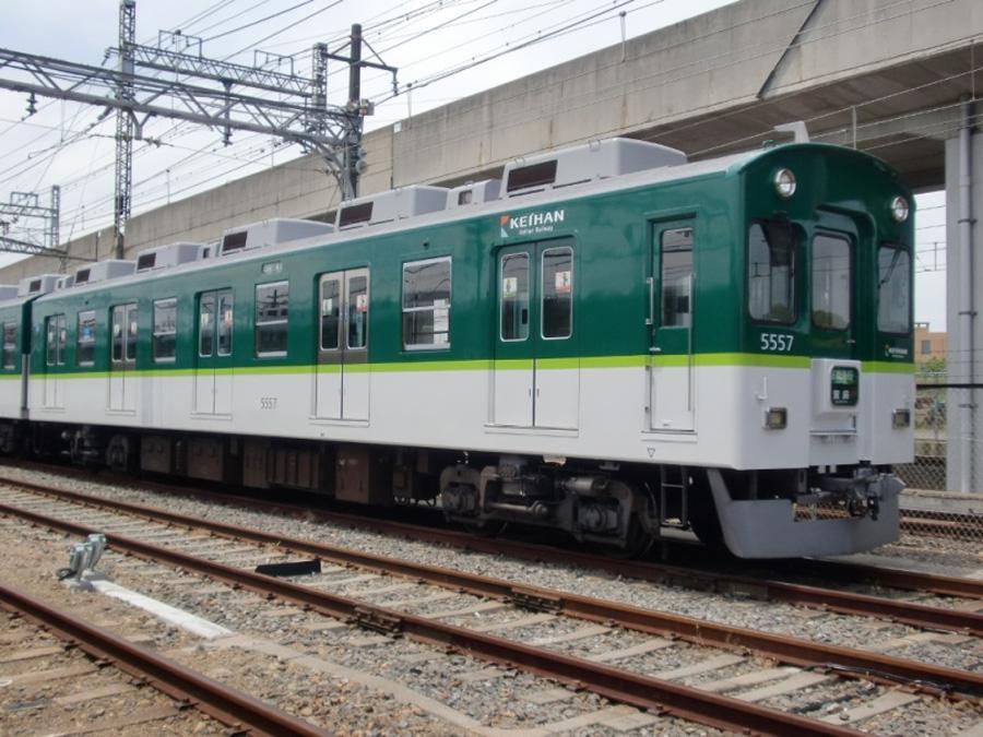 　写真は、京阪本線・鴨東線・中之島線を走行する５０００系