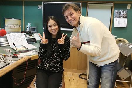 左が植村花菜改めＫａ-Ｎａ（カナ）、右がＤＪのヒロ寺平（１８日・大阪市内）