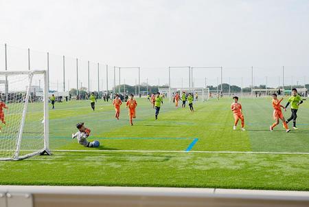 サッカー大会『やべっちＣＵＰ』が開催された大阪「Ｊ ＧＲＥＥＮ堺」（２３日・堺市、写真／上地智）