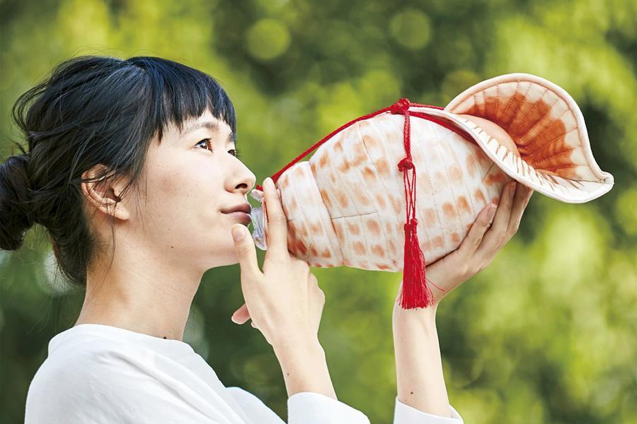 「吹いてる！？ 飲んでる！　ほら貝ペットボトルケース」（３６７２円）