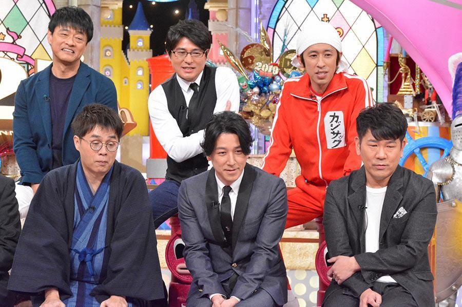 前列中央が狂言師の和泉元彌（Ｃ）ｙｔｖ