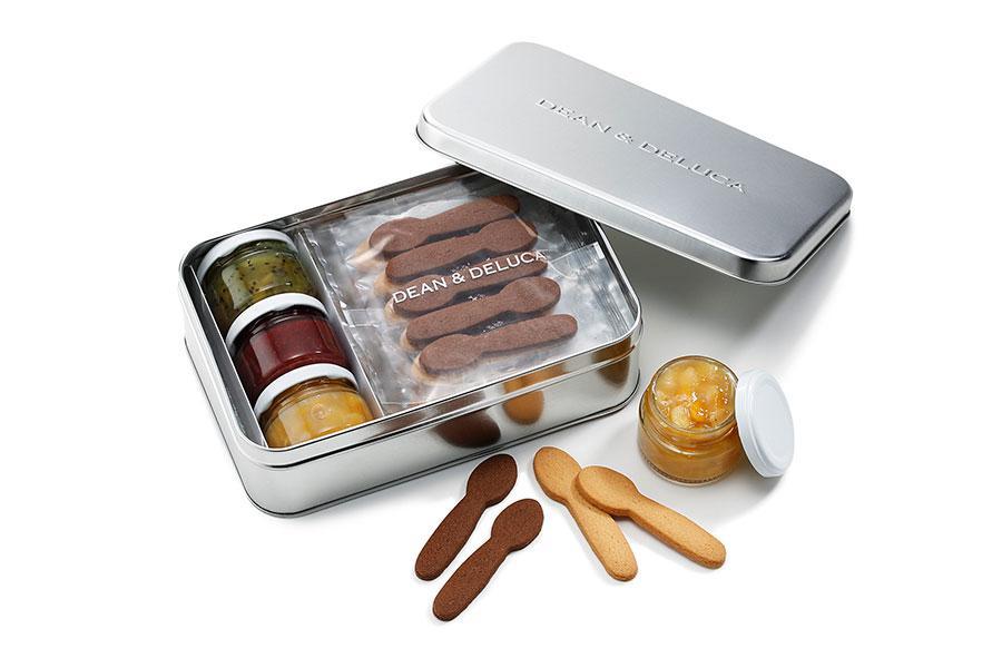 「３種のジャム＆スプーンクッキーのギフト缶」（４８６０円）