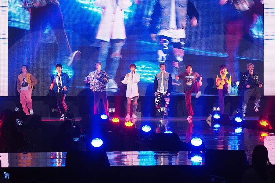 『神戸コレクション ２０１９ Ｓ／Ｓ』に出演したＦＡＮＴＡＳＴＩＣＳ ｆｒｏｍ ＥＸＩＬＥ ＴＲＩＢＥ（３日・神戸市内）