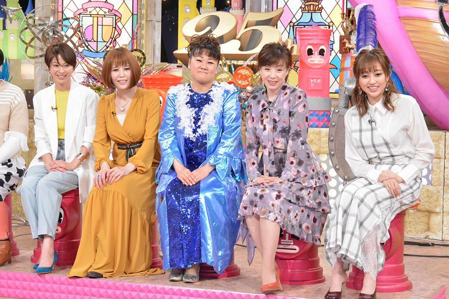 　左から、畑野ひろ子、大竹七未、みはる、羽野晶紀、菊地亜美（Ｃ）ｙｔｖ