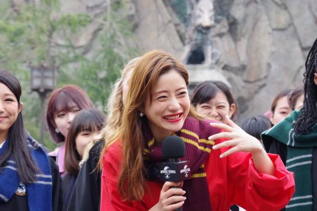 石原さとみがusjに提案 組分け帽子あればいいのに 関西 芸能 デイリースポーツ Online 石原さとみがusjに提案 組分け帽子あればいいのに 関西 芸能 デイリースポーツ Online