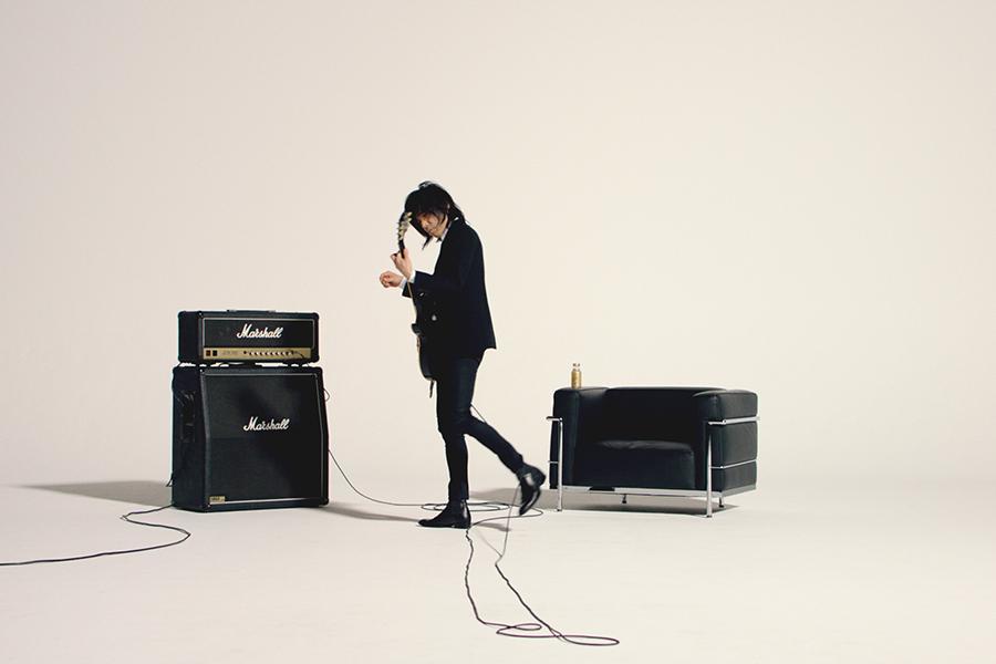 　宮本浩次出演の「月桂冠」のＣＭ（「ＴＨＥ ＳＨＯＴ」）のワンシーン