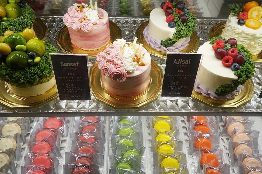 　惣菜ケーキが並ぶ「ＪＴＲＲＤ Ｃａｆｅ ＆ Ｓｅａｓｏｎ０京阪シティモール店」が４月５日オープン