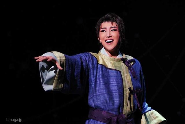 宝塚公演 Blu-ray『鎌足』紅ゆずる Amazon.co.jp: 星組シアター・ドラマシティ公演 楽劇 『鎌足 ―夢