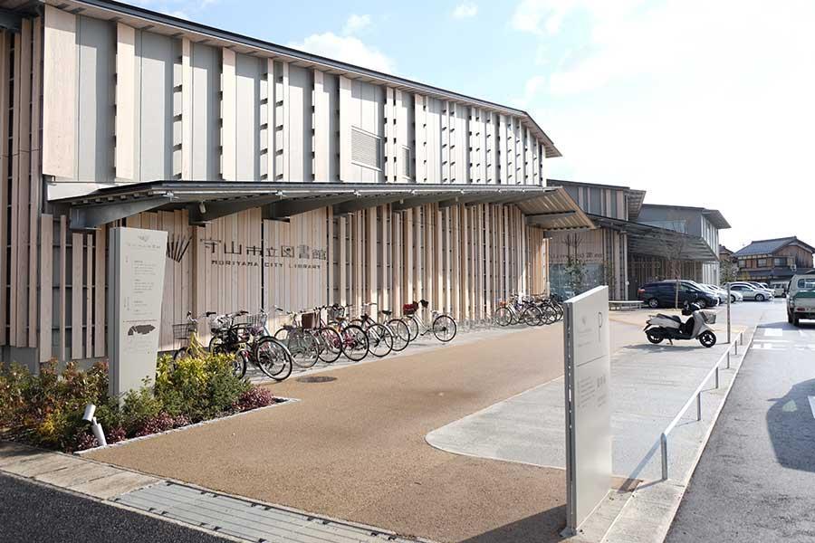 滋賀・守山の図書館 隈研吾設計で活性化し来館者が倍増/関西/芸能/デイリースポーツ online